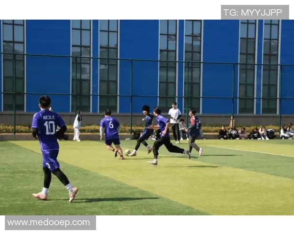 成都足球队团队协作能力显著提升创新高引发广泛关注与赞誉